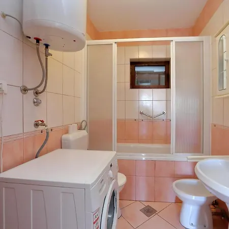 Gostinjska kuća Bruno 3*